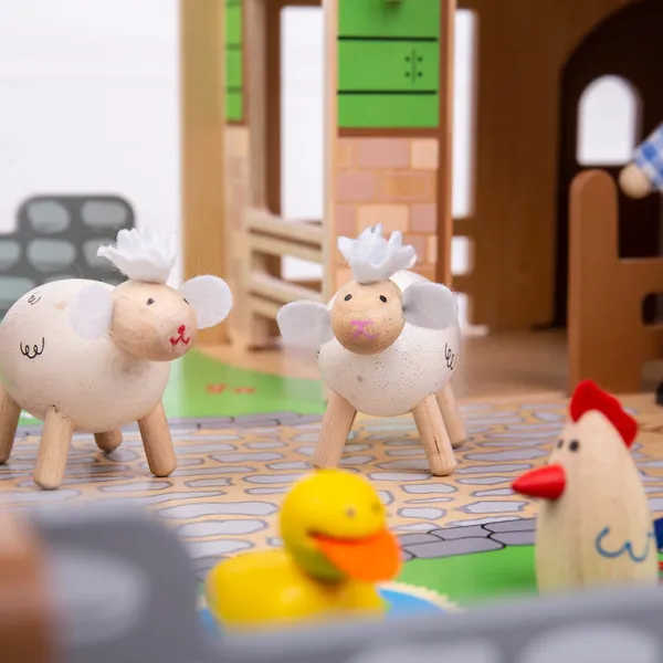 Bigjigs Heritage Playsets Cobblestone Farm