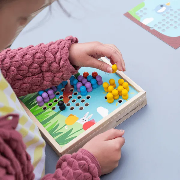 Bigjigs Toys Garden Art Peg Board