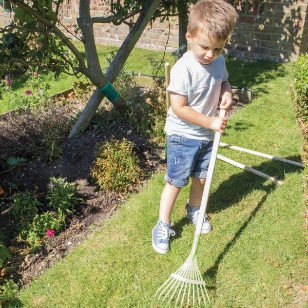 Bigjigs Toys Long Handled Leaf Rake
