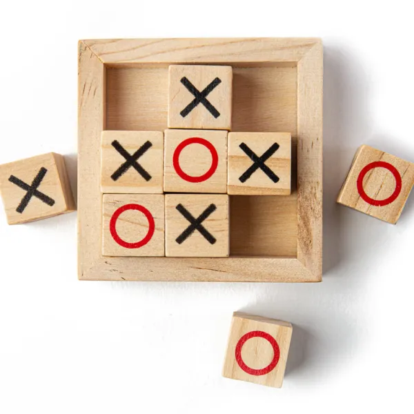 Bigjigs Toys Mini Noughts and Crosses