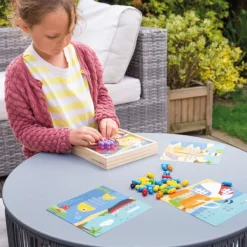 Bigjigs Toys Seaside Peg Art Board